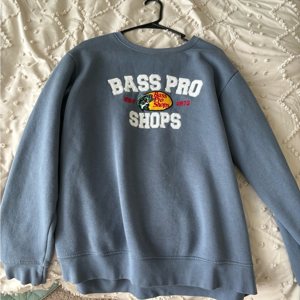 Bass pro shops sweatshirt